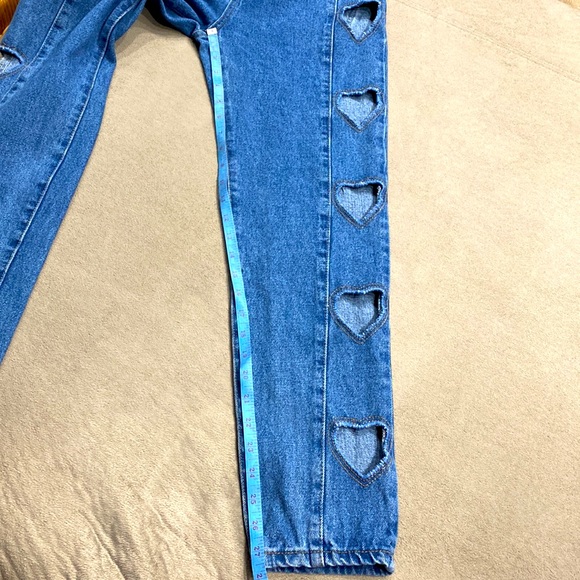 Edikted Heart Cutout Statement Denim Blue Jeans Women's in Size S Worn Once ! - Picture 11 of 12